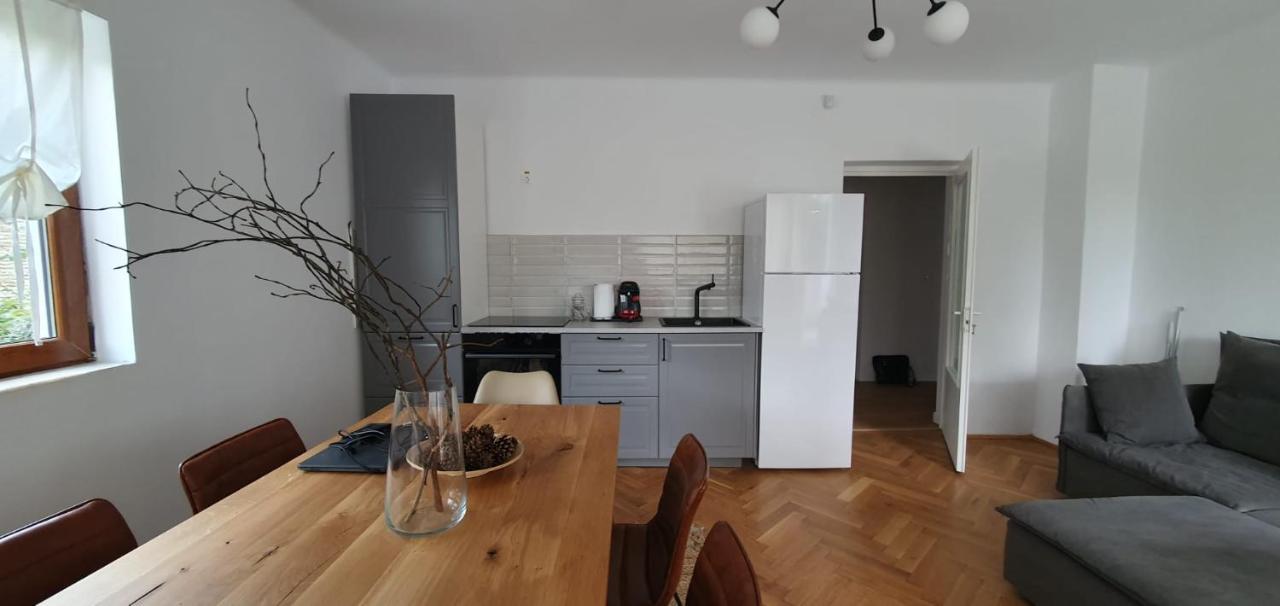 The Pines Serviced Apartments Брашов Екстериор снимка