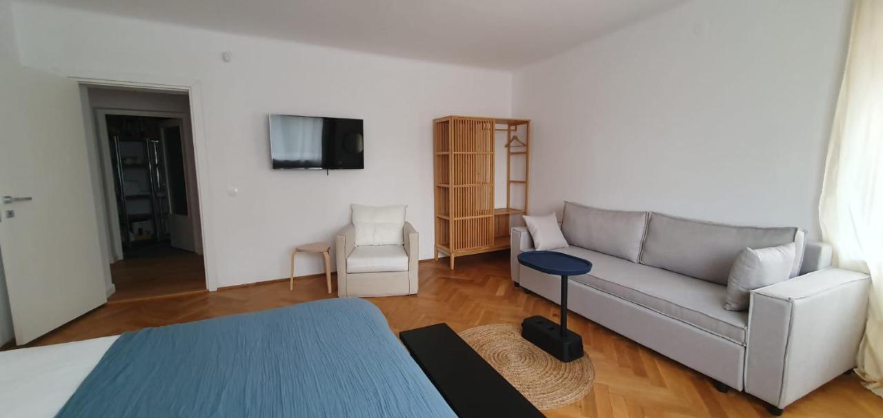 The Pines Serviced Apartments Брашов Екстериор снимка