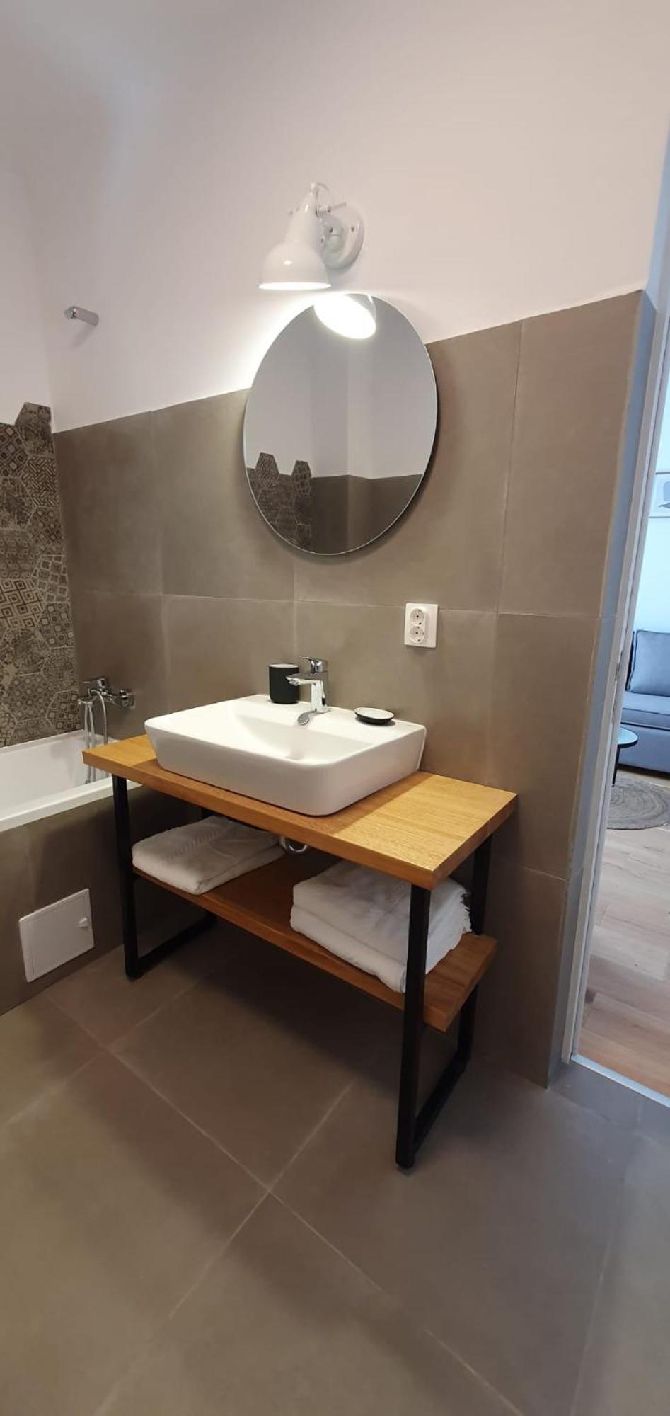 The Pines Serviced Apartments Брашов Екстериор снимка