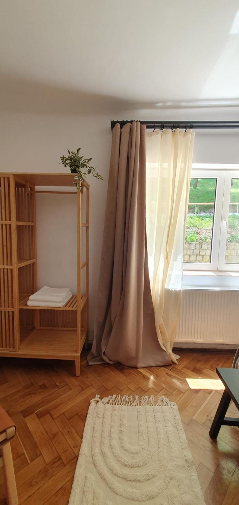 The Pines Serviced Apartments Брашов Екстериор снимка